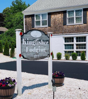  Kingfisher Lodging  Деннис